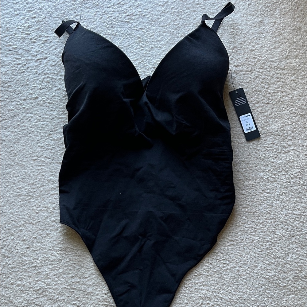 Fashion Nova Plus size  Black Bodysuit